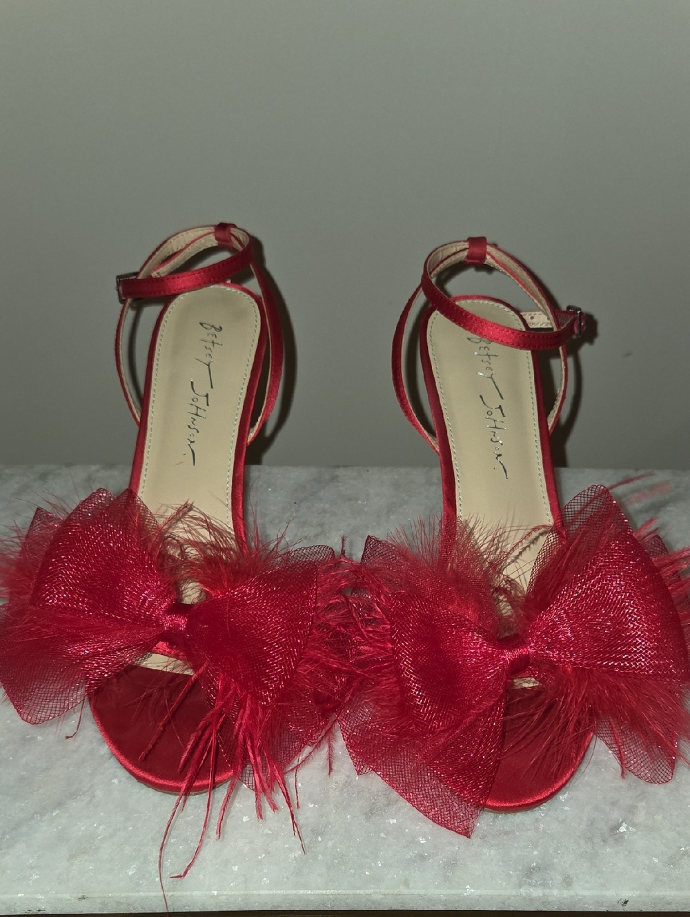 Betsey Johnson Lotty Sandals Red Feather Bow Ankle-Strap Heels - Sz 8.5